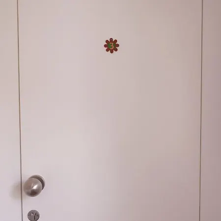 Apartment Burgo Flora 3 *